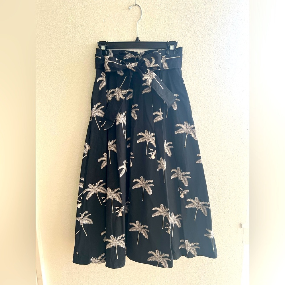 Ann Taylor B&W Skirt
